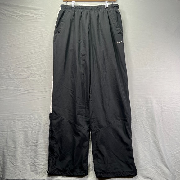 Nike Track Pants Mens XL Black Windbreaker Swishy Athletic Swoosh New Style - Picture 1 of 11